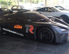 Mark Hennerici im KTM X-BOW GT4 bei der VLN 3 am Start