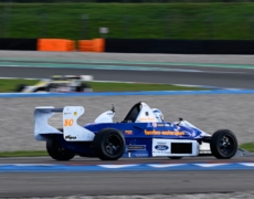 Simone Busch beeindruckt beim Finale der Historic Monoposto Racing in Assen