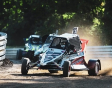 Junis Holzleitner fährt erfolgreiche Autocross-Saison 2025