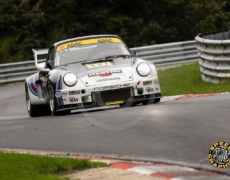 Starkes Saisonfinale bei der DHLM auf der Nürburgring-Nordschleife – zweiter Platz in der Gesamtmeisterschaft für André Kunkel und sein Team